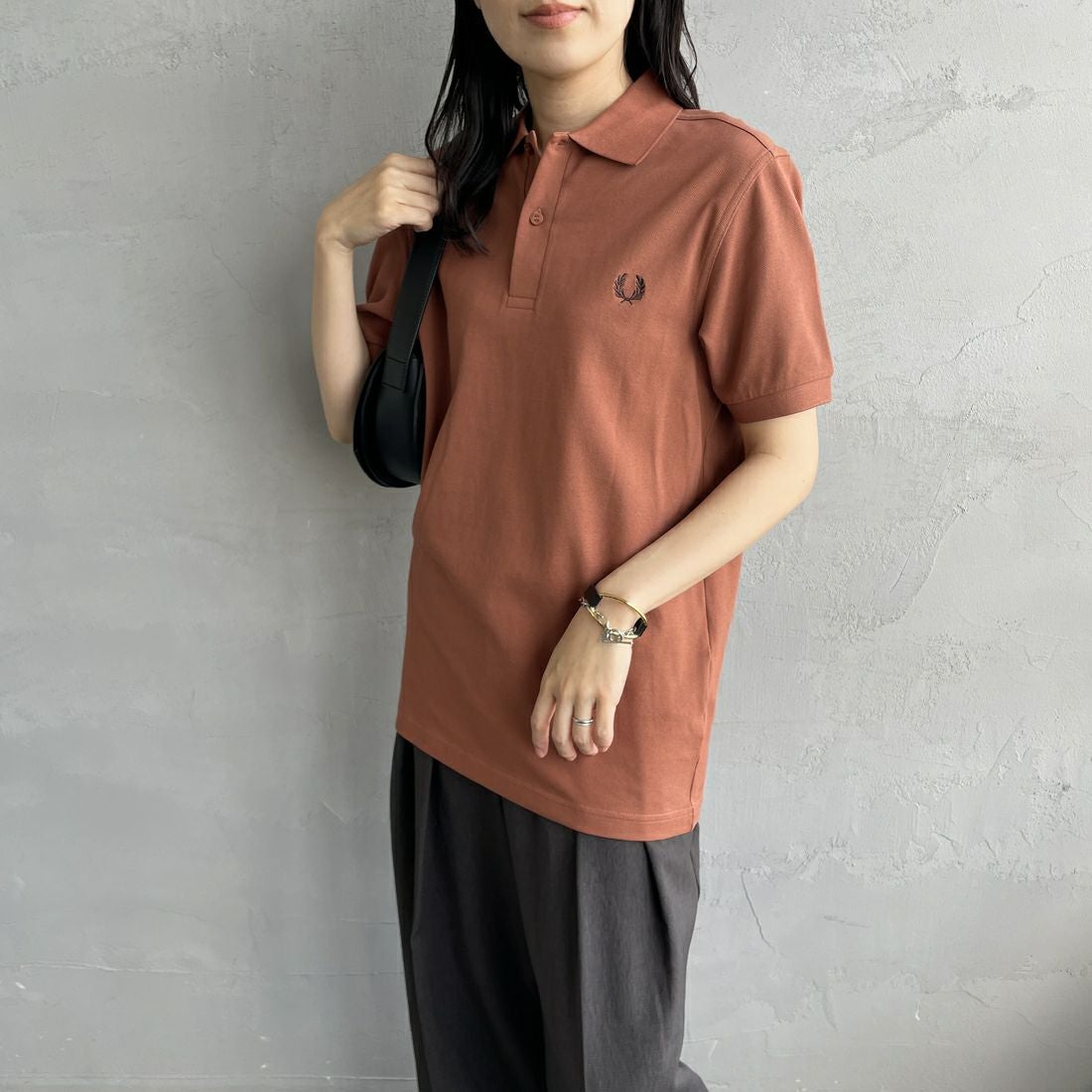 FRED PERRY [フレッドペリー] 鹿の子ポロシャツ [M6000] Y52 CINNAM &&モデル身長：160cm 着用サイズ：S&&