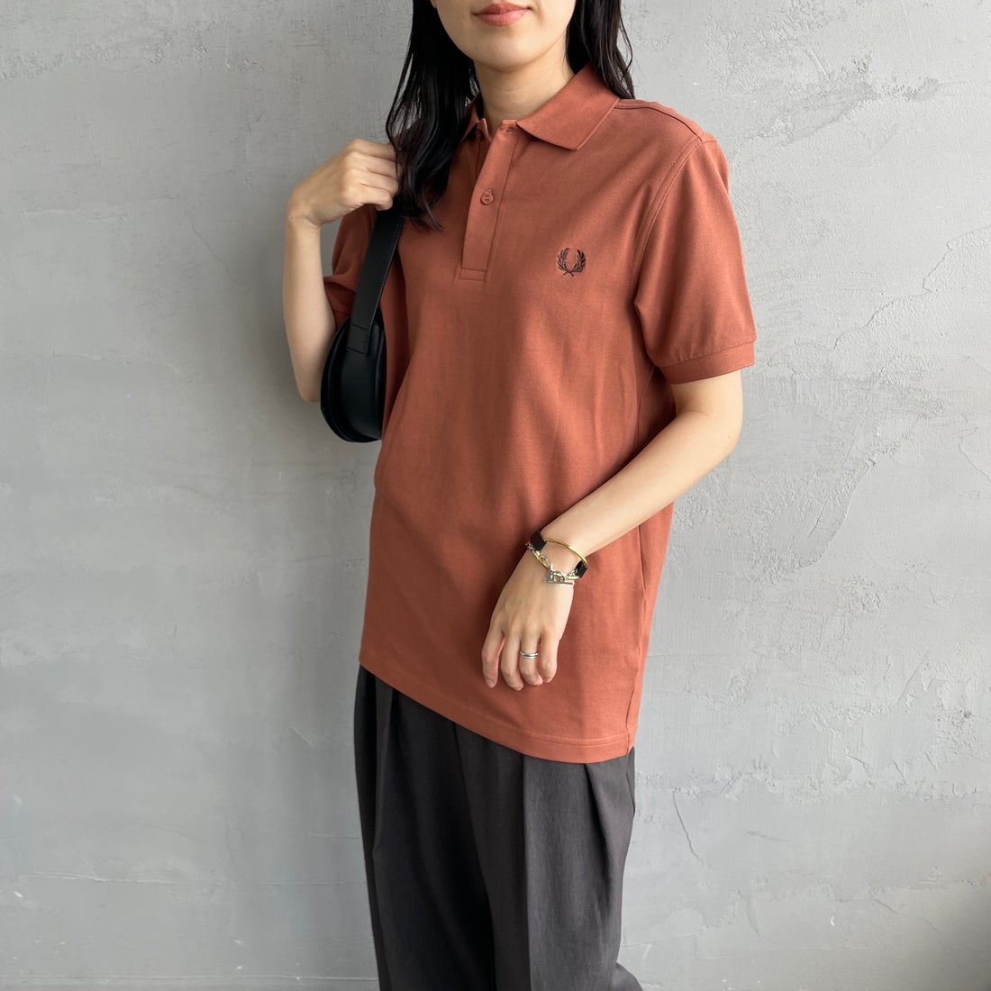 FRED PERRY [フレッドペリー] 鹿の子ポロシャツ [M6000] Y52 CINNAM &&モデル身長：160cm 着用サイズ：S&&