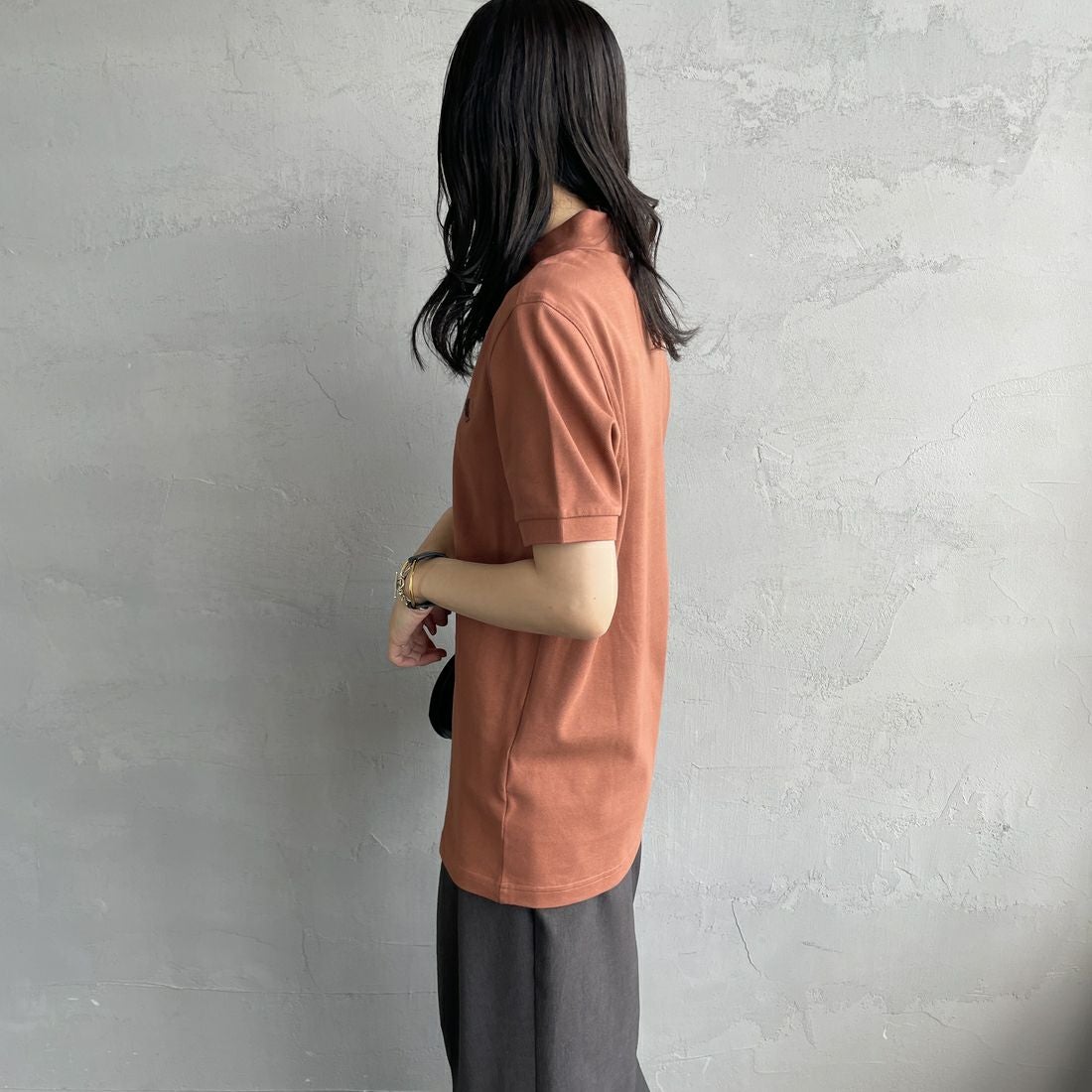 FRED PERRY [フレッドペリー] 鹿の子ポロシャツ [M6000] Y52 CINNAM &&モデル身長：160cm 着用サイズ：S&&