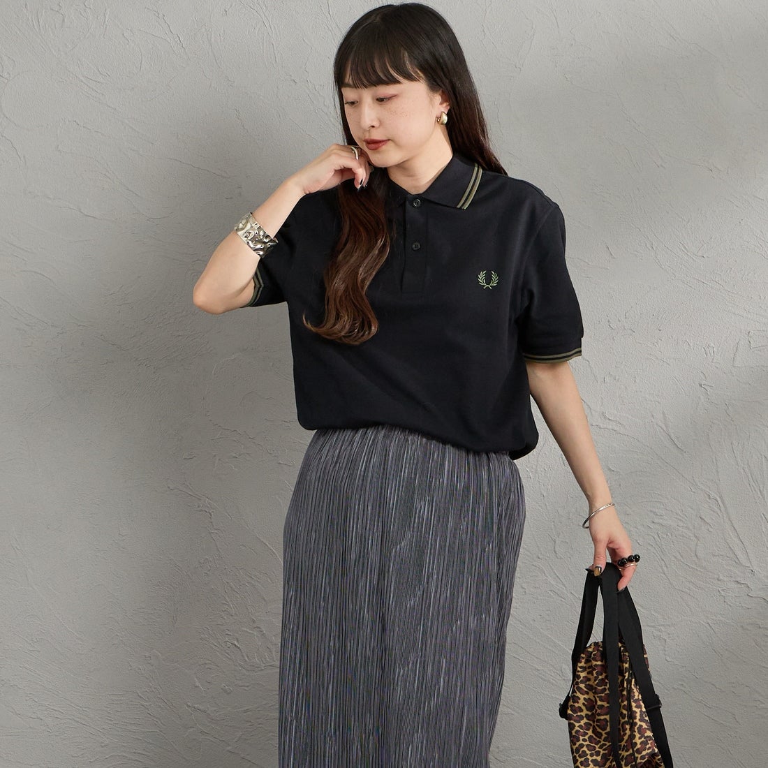 T44 BLACK/&&モデル身長：150cm 着用サイズ：S&&