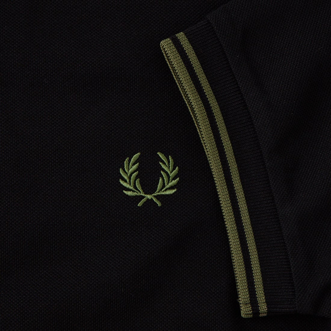 FRED PERRY [フレッドペリー] ティップライン ロゴ刺繍ポロシャツ [M3600] T44 BLACK/