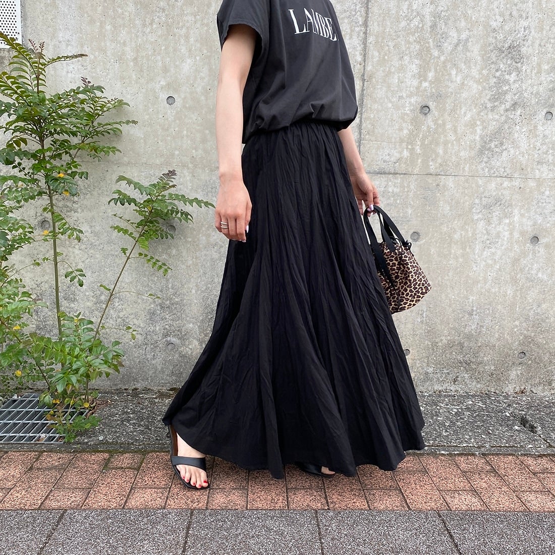 mizuiro ind [ミズイロインド] ボリュームフレアスカート [3-260010] 99 BLACK &&モデル身長：156cm 着用サイズ：F&&