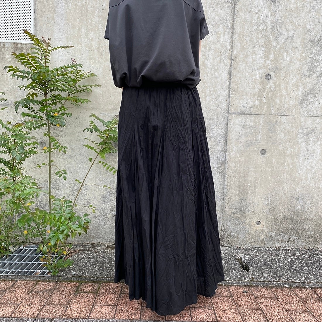 mizuiro ind [ミズイロインド] ボリュームフレアスカート [3-260010] 99 BLACK &&モデル身長：156cm 着用サイズ：F&&