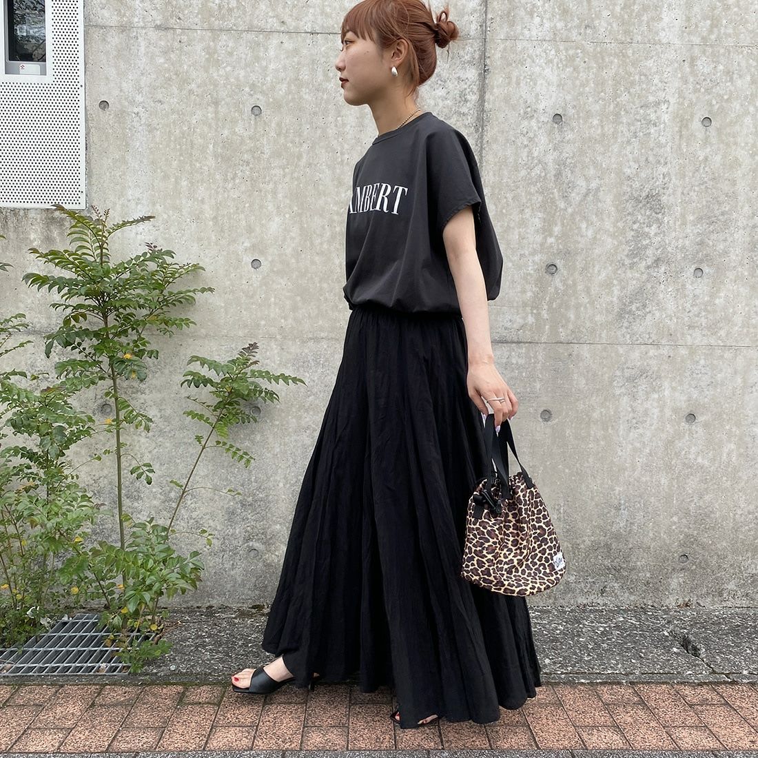 mizuiro ind [ミズイロインド] ボリュームフレアスカート [3-260010] 99 BLACK &&モデル身長：156cm 着用サイズ：F&&