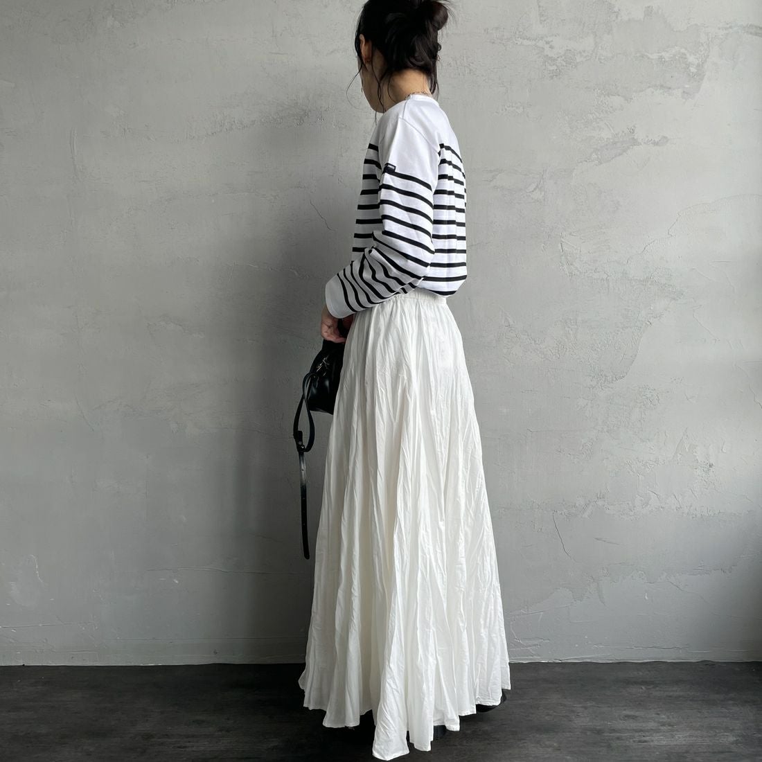 mizuiro ind [ミズイロインド] ボリュームフレアスカート [3-260010] 11 O.WHITE &&モデル身長：160cm 着用サイズ：F&&