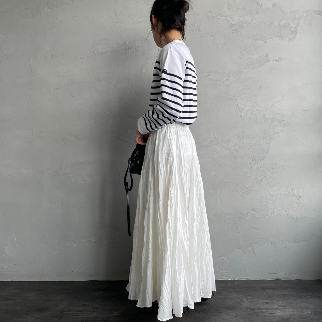 mizuiro ind [ミズイロインド] ボリュームフレアスカート [3-260010] 11 O.WHITE &&モデル身長：160cm 着用サイズ：F&&