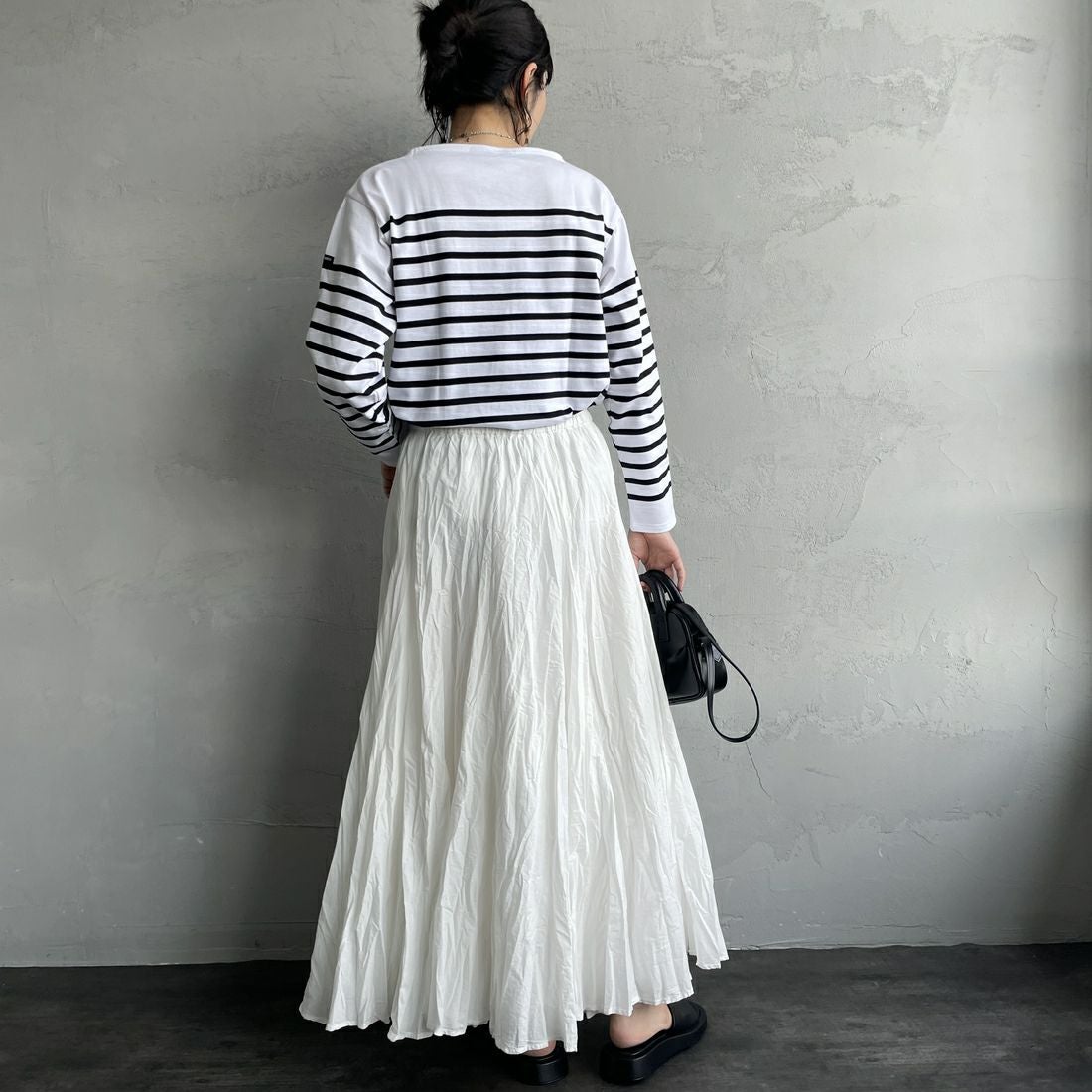 mizuiro ind [ミズイロインド] ボリュームフレアスカート [3-260010] 11 O.WHITE &&モデル身長：160cm 着用サイズ：F&&