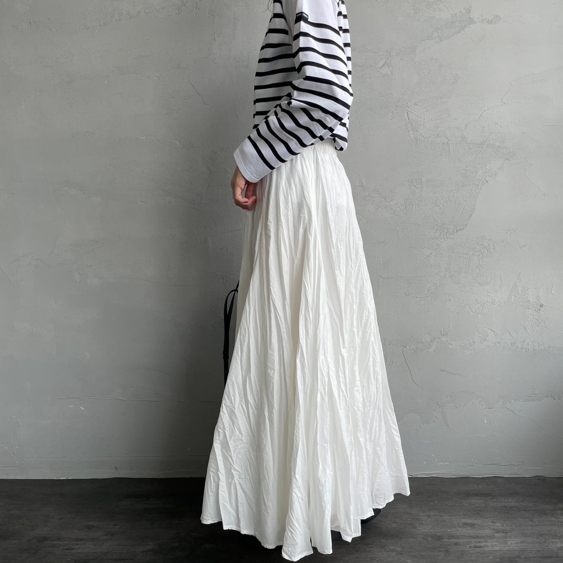 mizuiro ind [ミズイロインド] ボリュームフレアスカート [3-260010] 11 O.WHITE &&モデル身長：160cm 着用サイズ：F&&