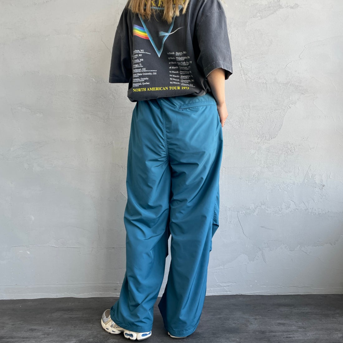 KELTY [ケルティ] 別注 ナイロンタフタ タックイージーパンツ [KE242W40IN01-JF] ﾌﾞﾙｰ&&モデル身長：156cm　着用サイズ：S&&