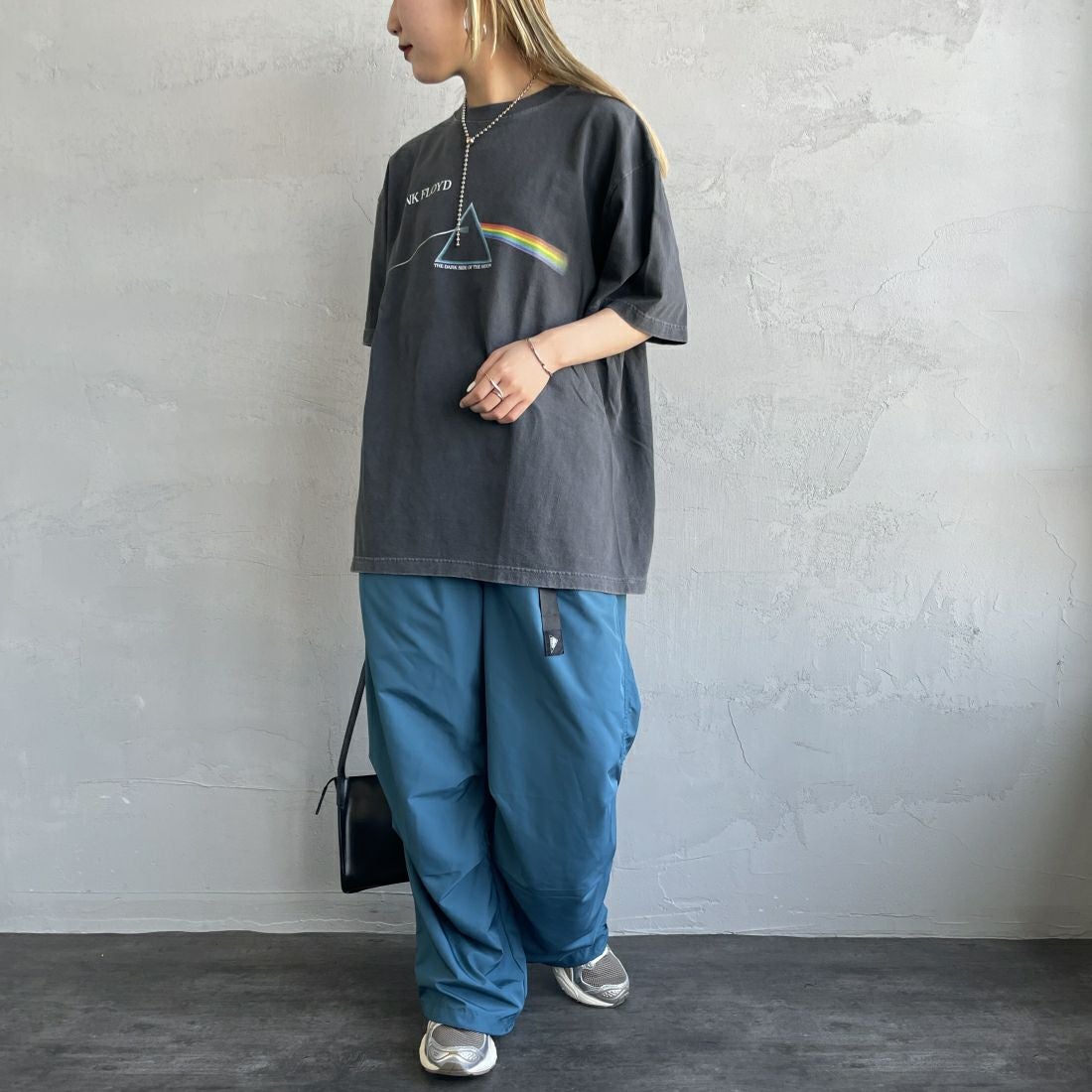 KELTY [ケルティ] 別注 ナイロンタフタ タックイージーパンツ [KE242W40IN01-JF] ﾌﾞﾙｰ&&モデル身長：156cm　着用サイズ：S&&