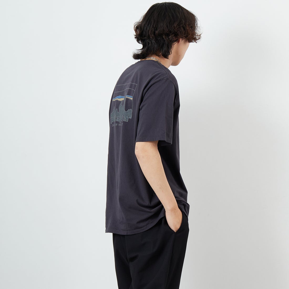 patagonia [パタゴニア] メンズ 73 スカイライン オーガニックTシャツ [37534] INBK &&モデル身長：179cm 着用サイズ：L&&