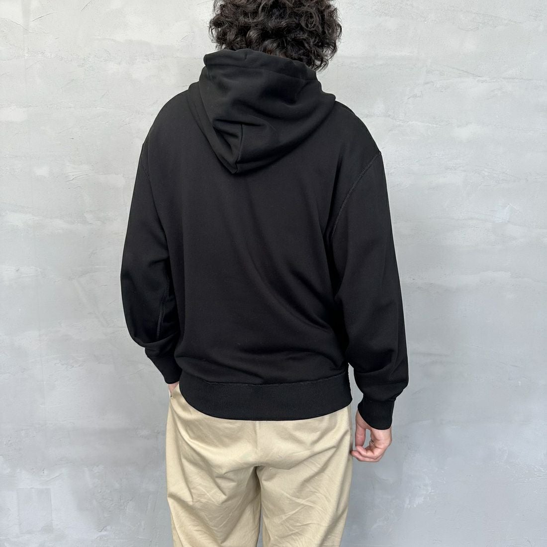 LACOSTE [ラコステ] プレミアムスウェットフーディー [SH6925] 031 BLACK &&モデル身長：173cm 着用サイズ：5&&