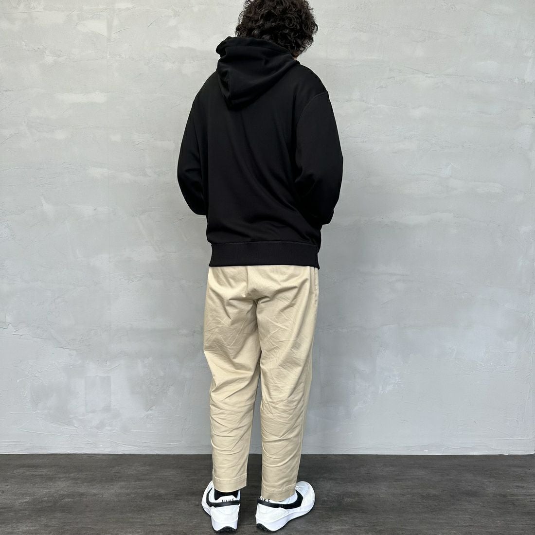 LACOSTE [ラコステ] プレミアムスウェットフーディー [SH6925] 031 BLACK &&モデル身長：173cm 着用サイズ：5&&