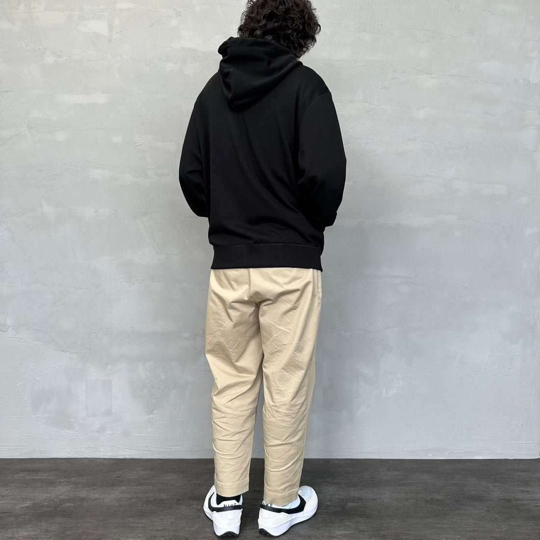 LACOSTE [ラコステ] プレミアムスウェットフーディー [SH6925] 031 BLACK &&モデル身長：173cm 着用サイズ：5&&