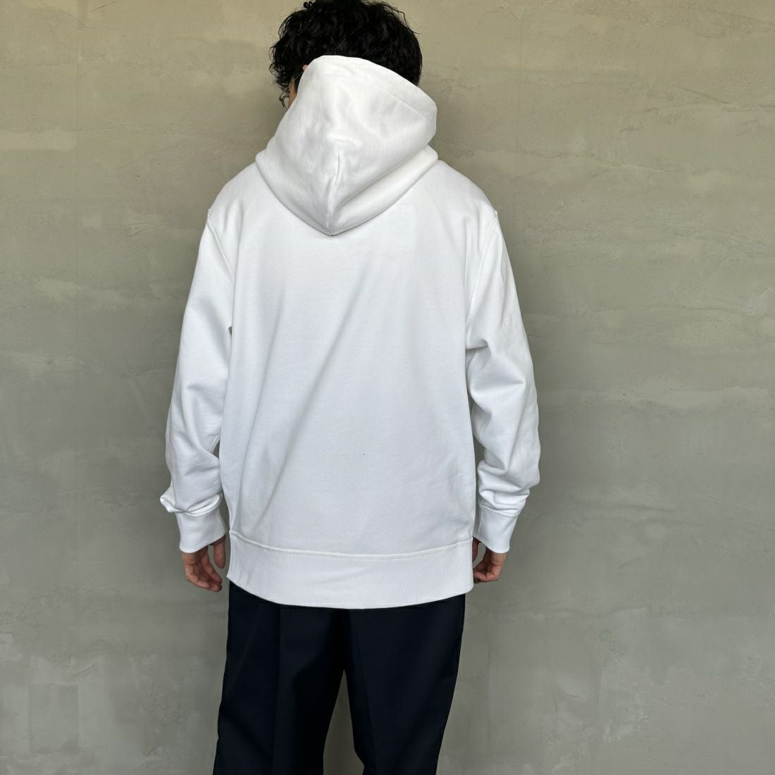LACOSTE [ラコステ] プレミアムスウェットフーディー [SH6925] 001 WHITE &&モデル身長：168cm 着用サイズ：5&&