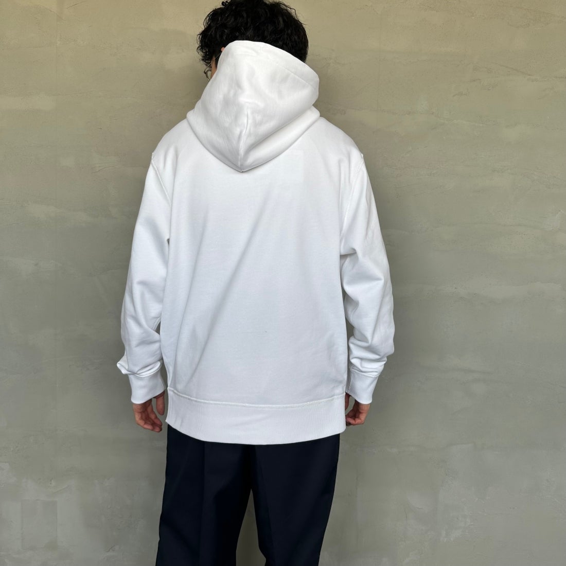 LACOSTE [ラコステ] プレミアムスウェットフーディー [SH6925] 001 WHITE &&モデル身長：168cm 着用サイズ：5&&