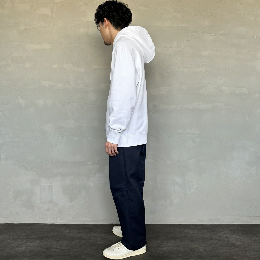 LACOSTE [ラコステ] プレミアムスウェットフーディー [SH6925] 001 WHITE &&モデル身長：168cm 着用サイズ：5&&