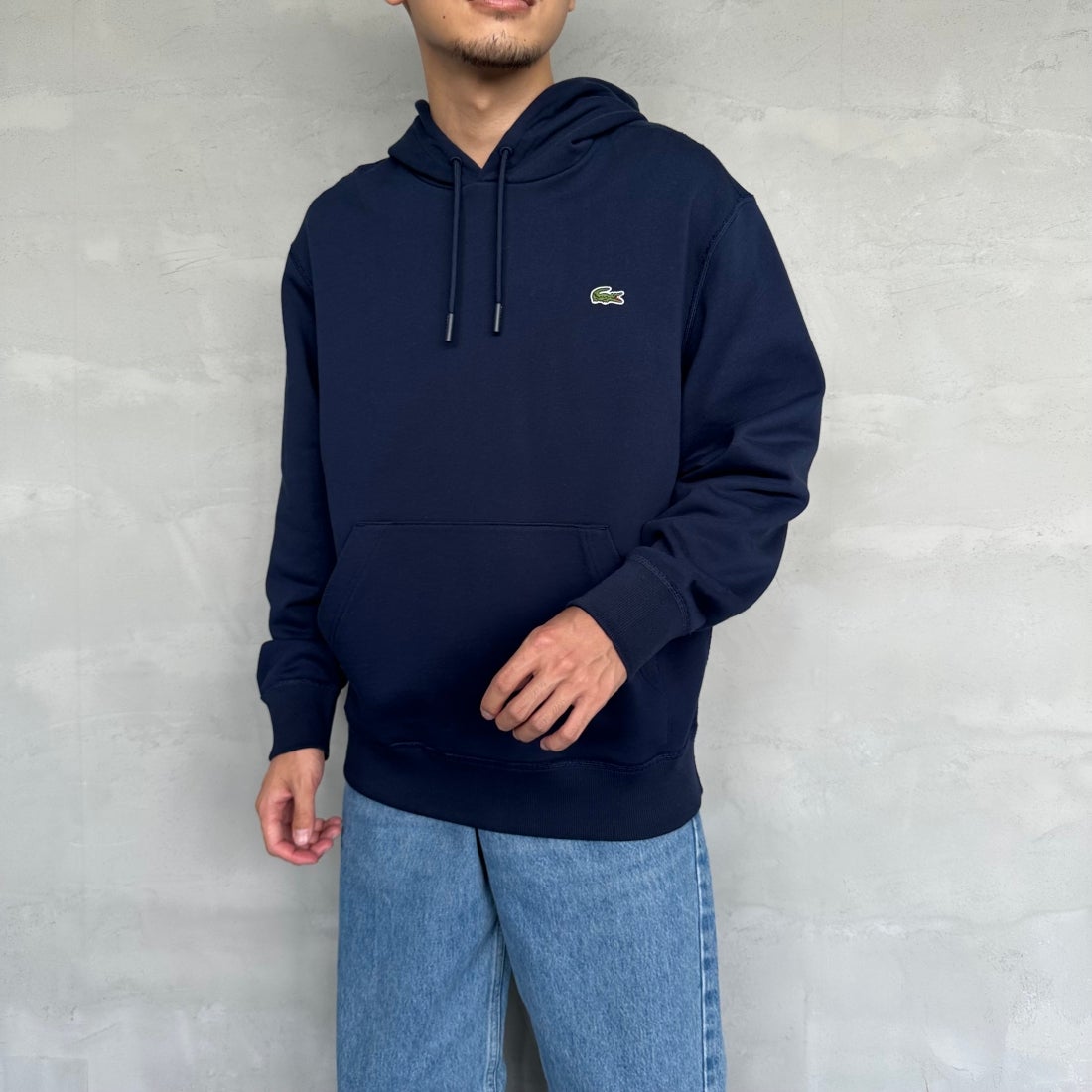 LACOSTE [ラコステ] プレミアムスウェットフーディー [SH6925] 166 NAVY B &&モデル身長：168cm 着用サイズ：4&&