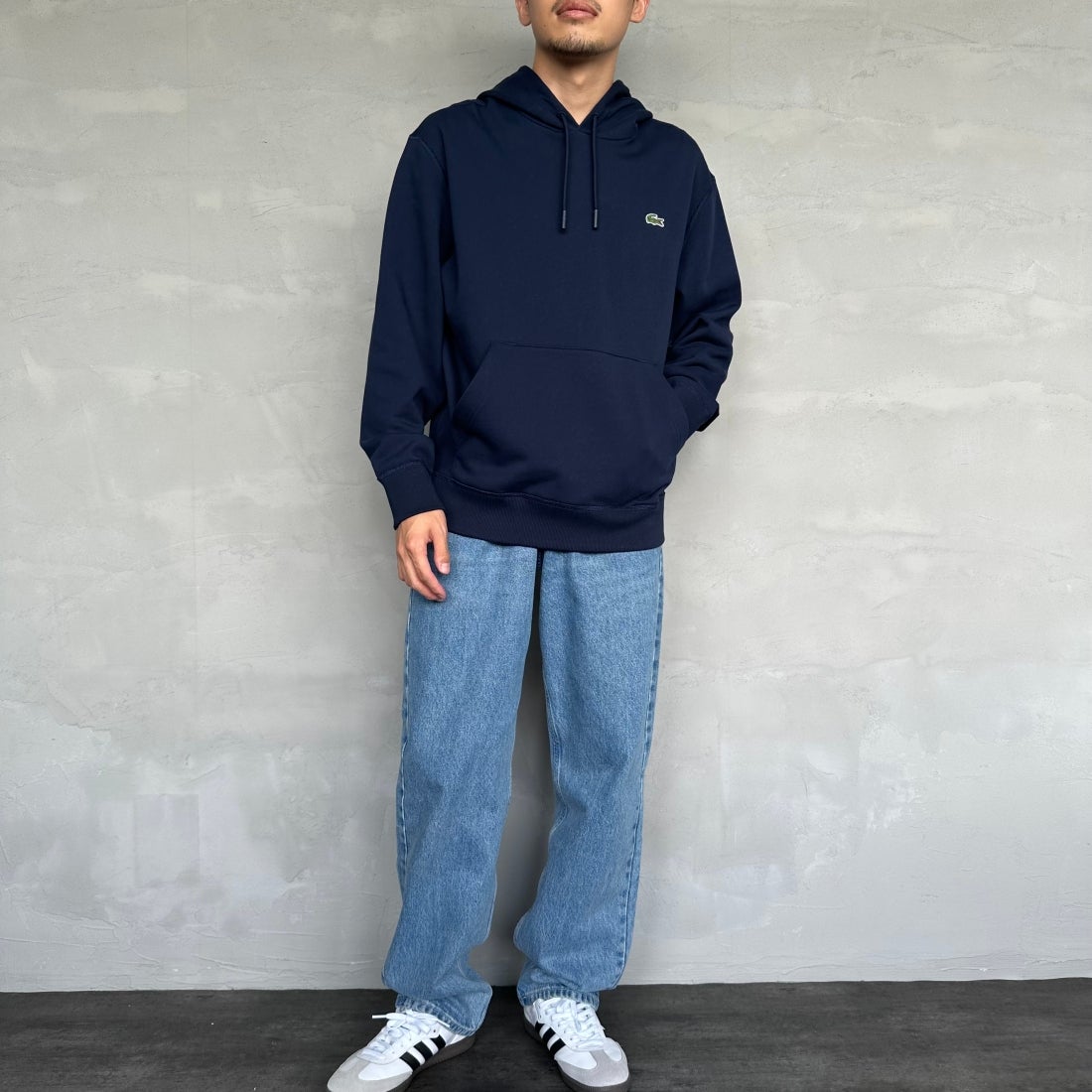 LACOSTE [ラコステ] プレミアムスウェットフーディー [SH6925] 166 NAVY B &&モデル身長：168cm 着用サイズ：4&&