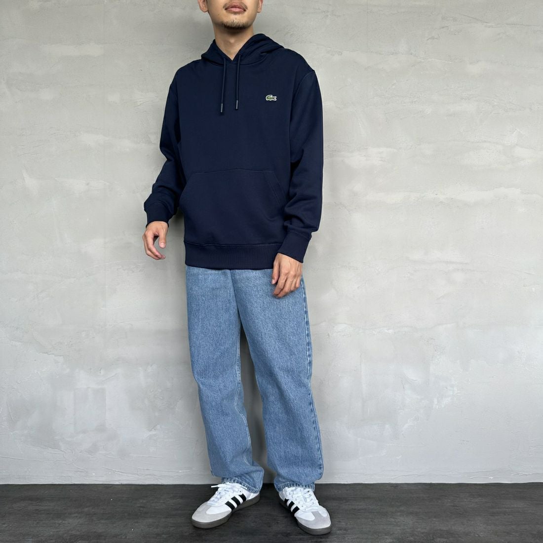 LACOSTE [ラコステ] プレミアムスウェットフーディー [SH6925] 166 NAVY B &&モデル身長：168cm 着用サイズ：4&&