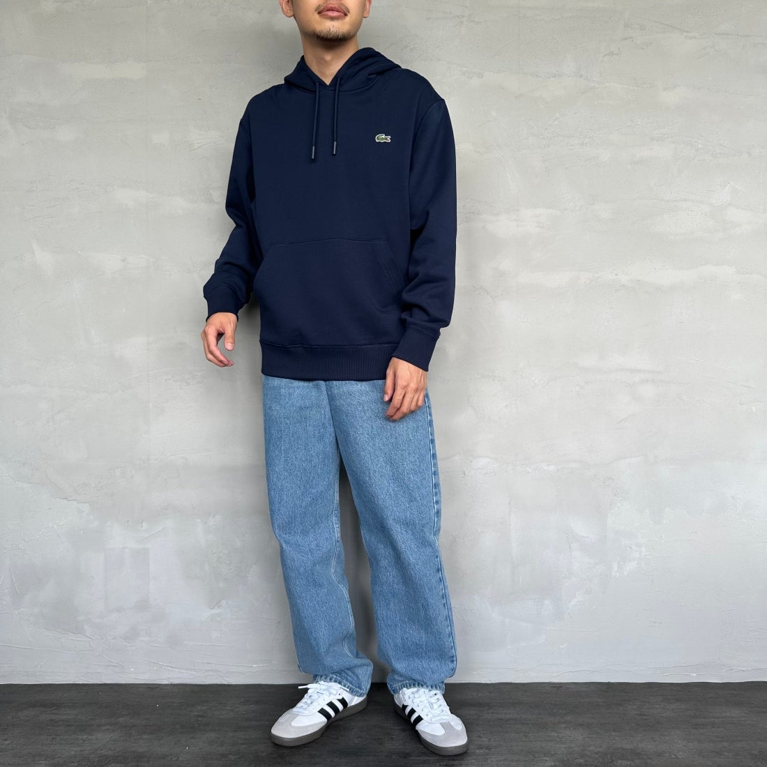 LACOSTE [ラコステ] プレミアムスウェットフーディー [SH6925] 166 NAVY B &&モデル身長：168cm 着用サイズ：4&&