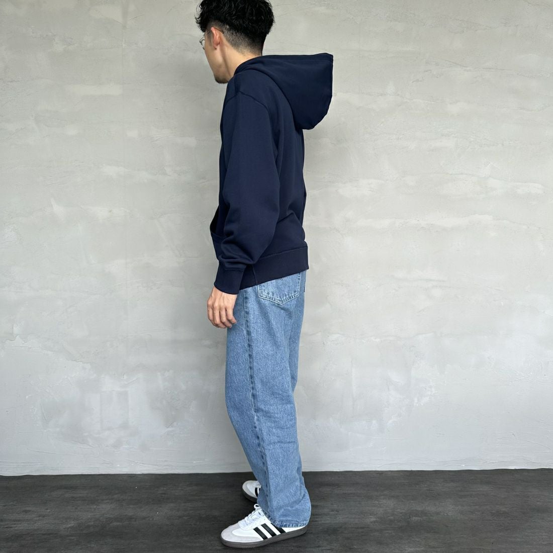 LACOSTE [ラコステ] プレミアムスウェットフーディー [SH6925] 166 NAVY B &&モデル身長：168cm 着用サイズ：4&&