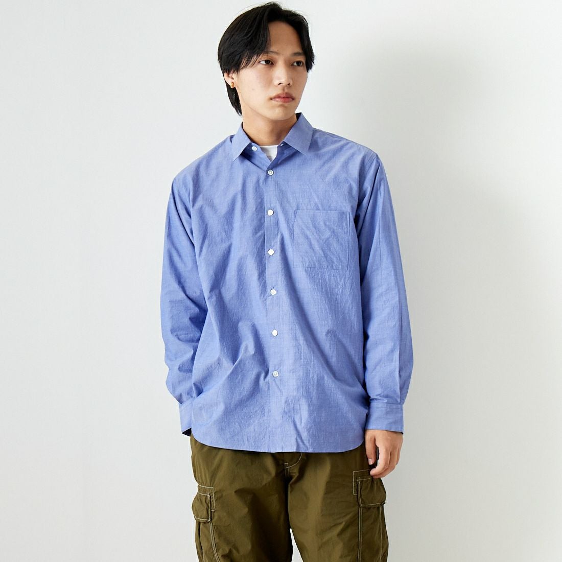 Noir Fabrik [ヌワールファブリック] シャンブレーワッシャーベーシックシャツ [BN0123-401] ﾛｲﾔﾙﾌﾞﾙｰ &&モデル身長：179cm 着用サイズ：M&&