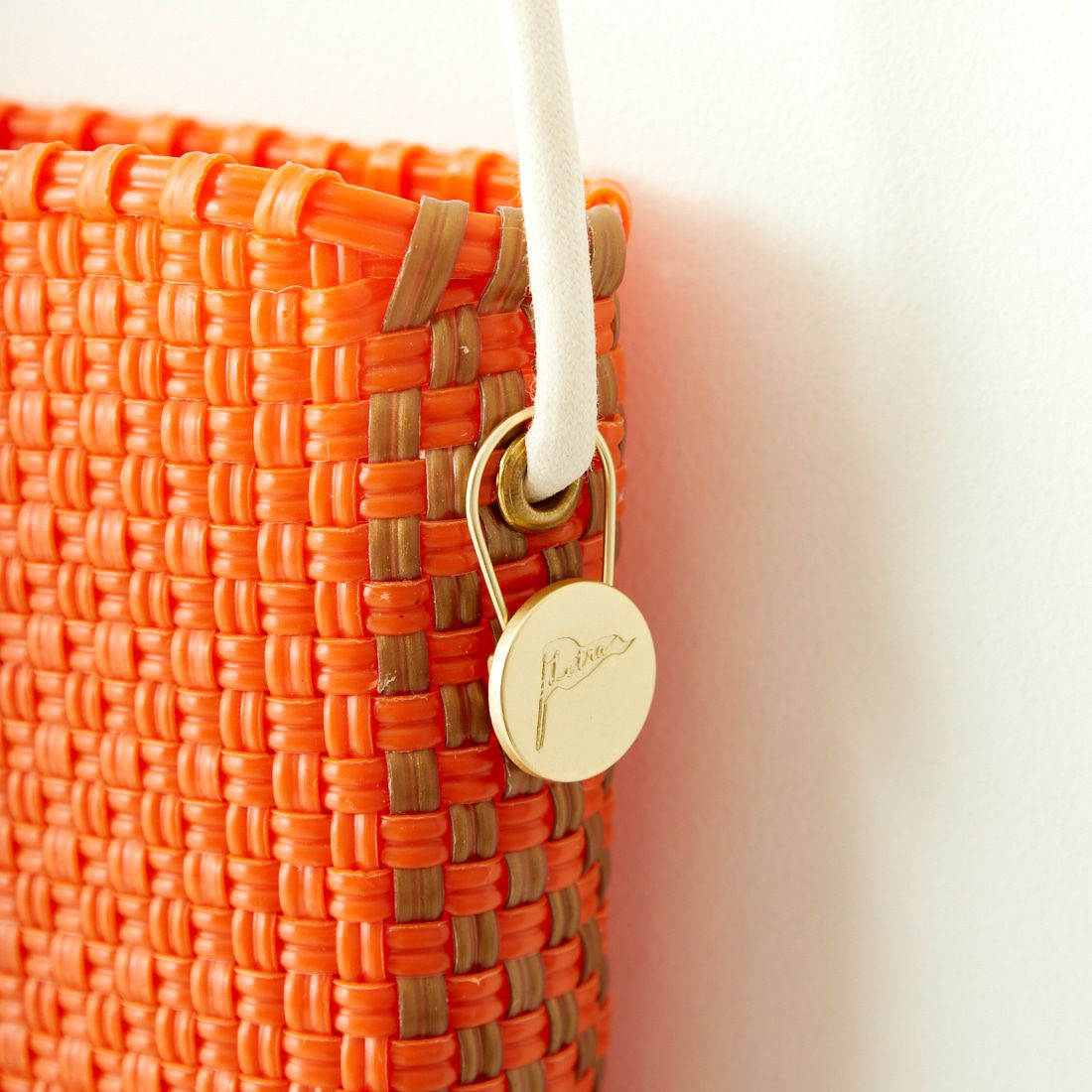 Letra [レトラ] メルカドポーチ CROSS LINE [610750711] ORG/GLD