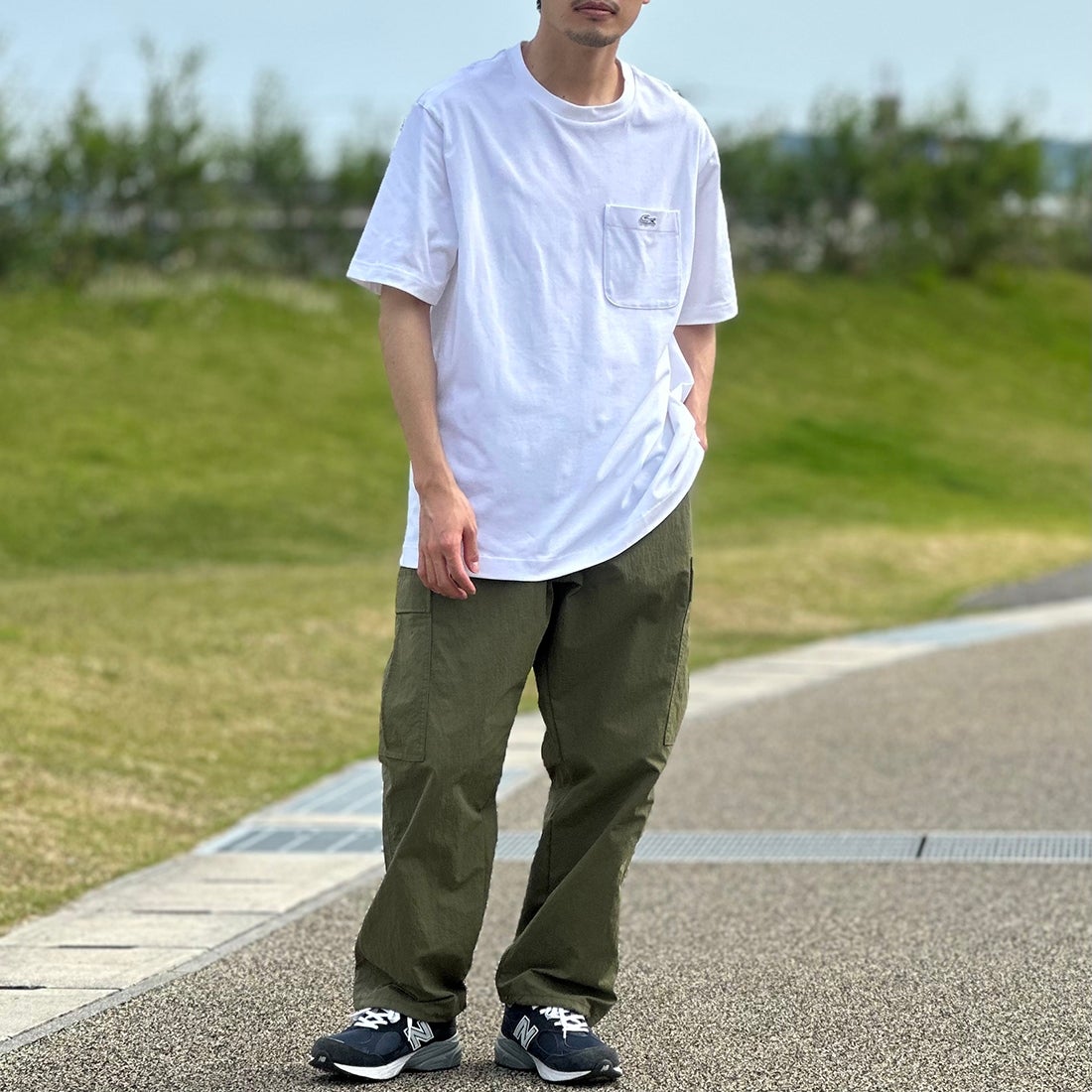 LACOSTE [ラコステ] アウトラインクロックポケットTシャツ [TH5581] 001 WHITE&&モデル身長：168cm 着用サイズ：6&&