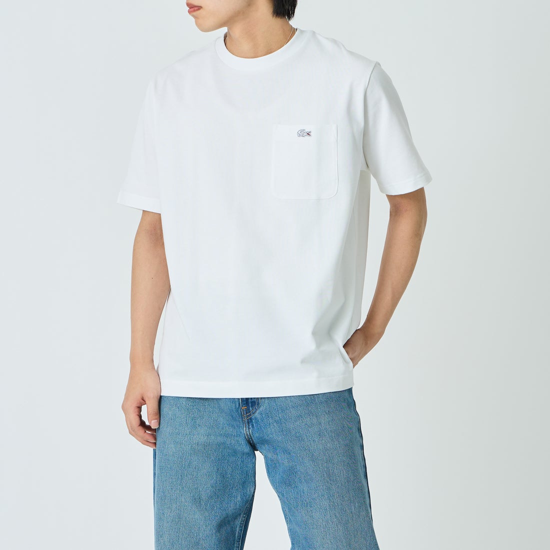 LACOSTE [ラコステ] アウトラインクロックポケットTシャツ [TH5581] 001 WHITE &&モデル身長：179cm 着用サイズ：5&&