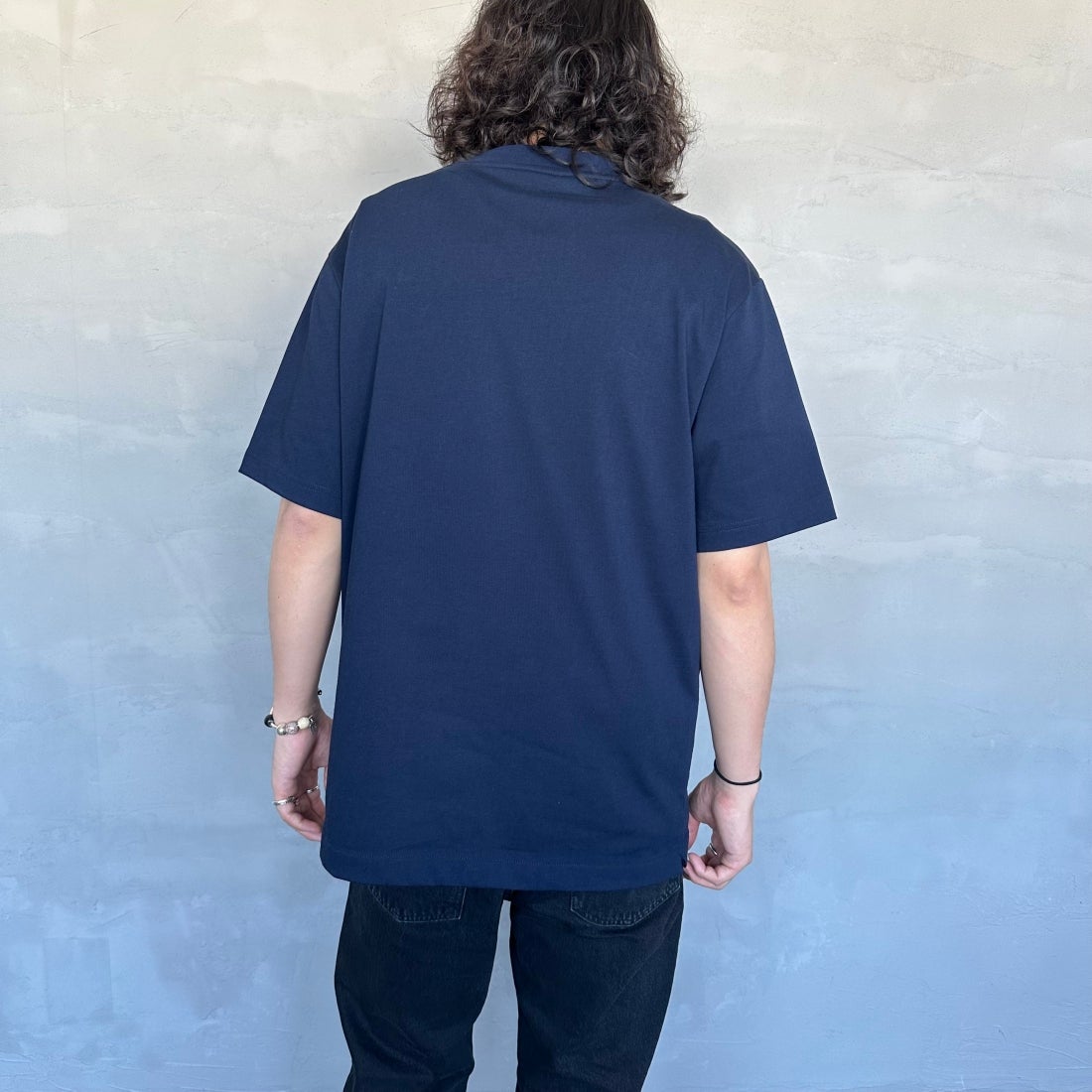 LACOSTE [ラコステ] アウトラインクロックポケットTシャツ [TH5581] 166 NAVY &&モデル身長：173cm 着用サイズ：5&&