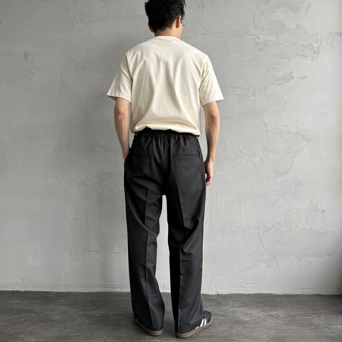 LACOSTE [ラコステ] アウトラインクロックポケットTシャツ [TH5581] XFJ ECRU &&モデル身長：168cm 着用サイズ：3&&