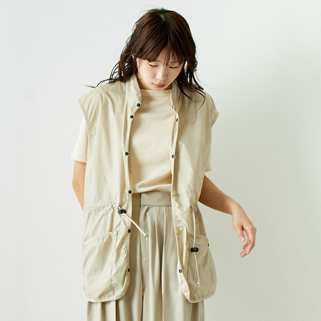 LAVENHAM [ラベンハム] ギャザーウエストベスト [LV7041] I17 NATURA &&モデル身長：167cm 着用サイズ：M&&