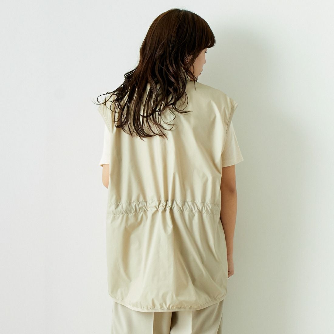 LAVENHAM [ラベンハム] ギャザーウエストベスト [LV7041] I17 NATURA &&モデル身長：167cm 着用サイズ：M&&