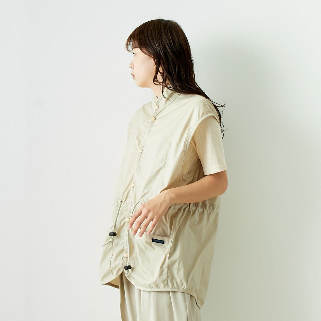 LAVENHAM [ラベンハム] ギャザーウエストベスト [LV7041] I17 NATURA &&モデル身長：167cm 着用サイズ：M&&