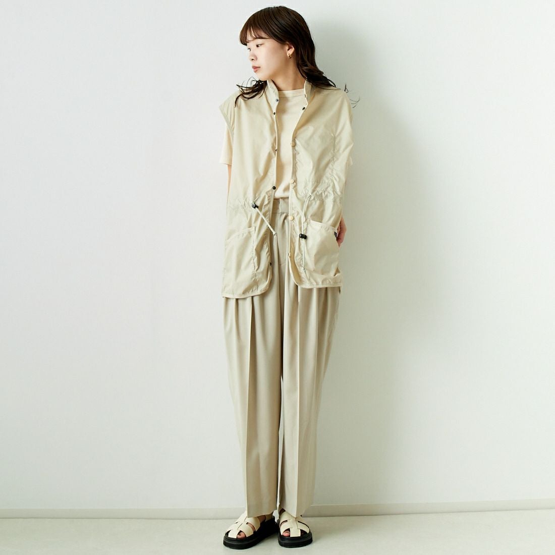 LAVENHAM [ラベンハム] ギャザーウエストベスト [LV7041] I17 NATURA &&モデル身長：167cm 着用サイズ：M&&