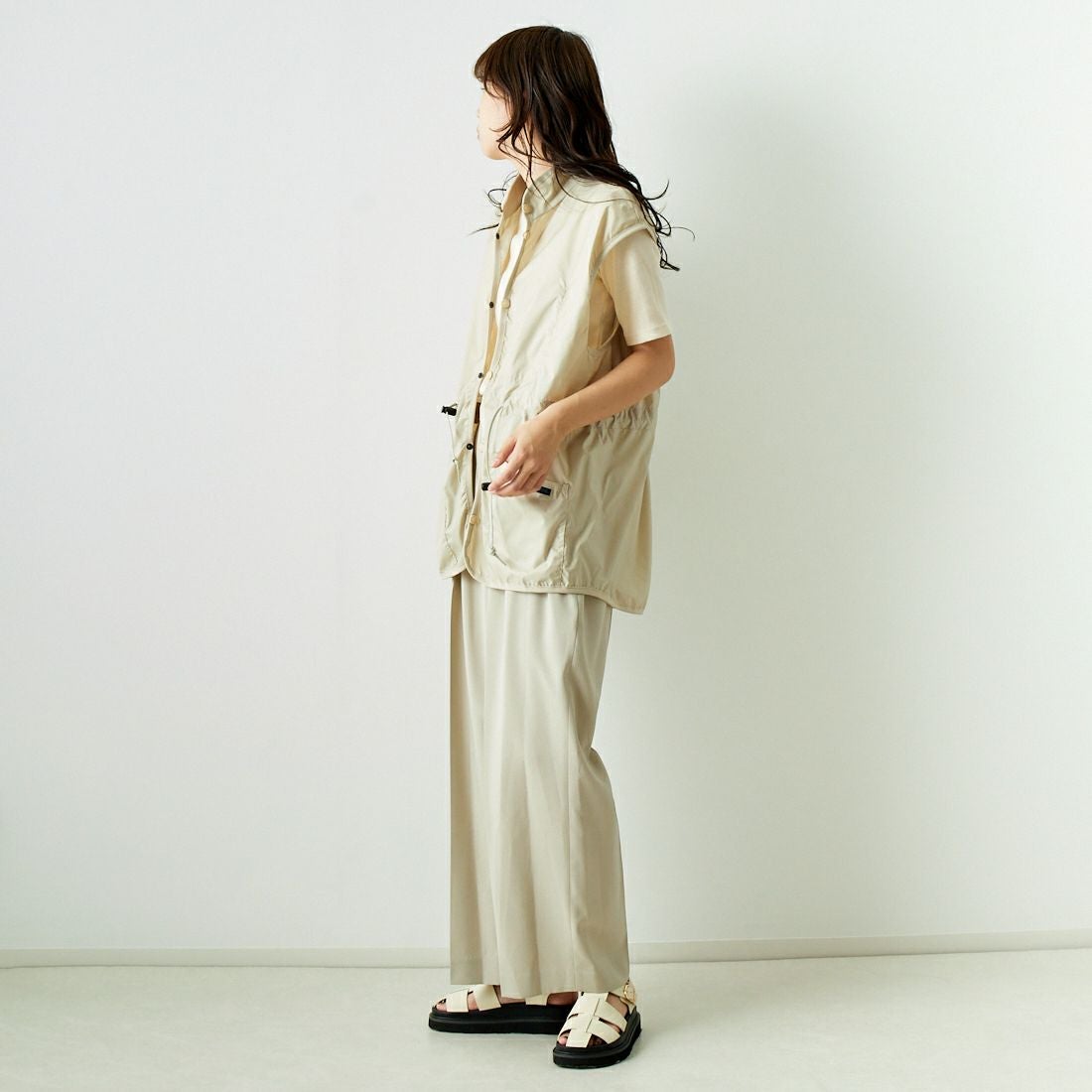 LAVENHAM [ラベンハム] ギャザーウエストベスト [LV7041] I17 NATURA &&モデル身長：167cm 着用サイズ：M&&
