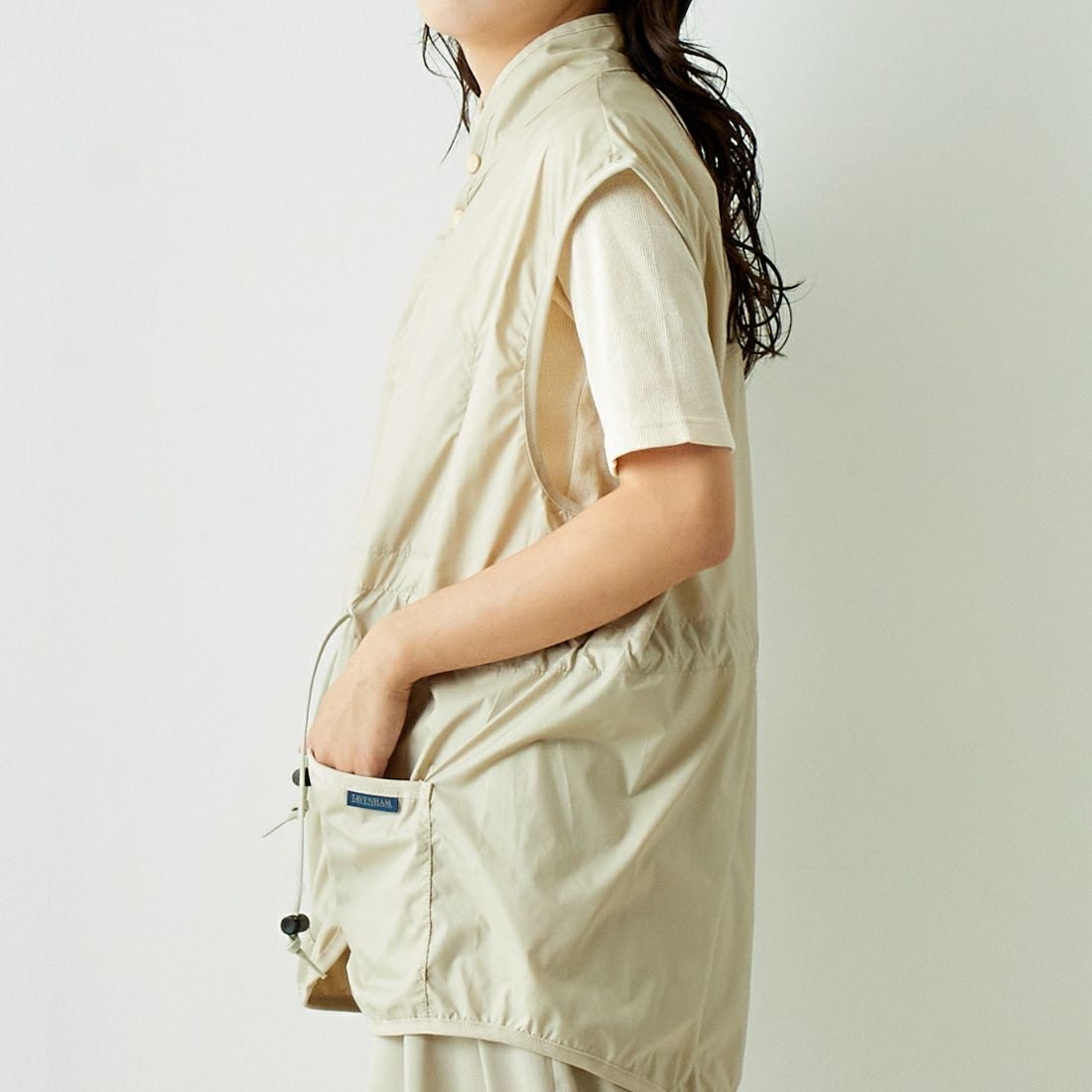 LAVENHAM [ラベンハム] ギャザーウエストベスト [LV7041] I17 NATURA &&モデル身長：167cm 着用サイズ：M&&