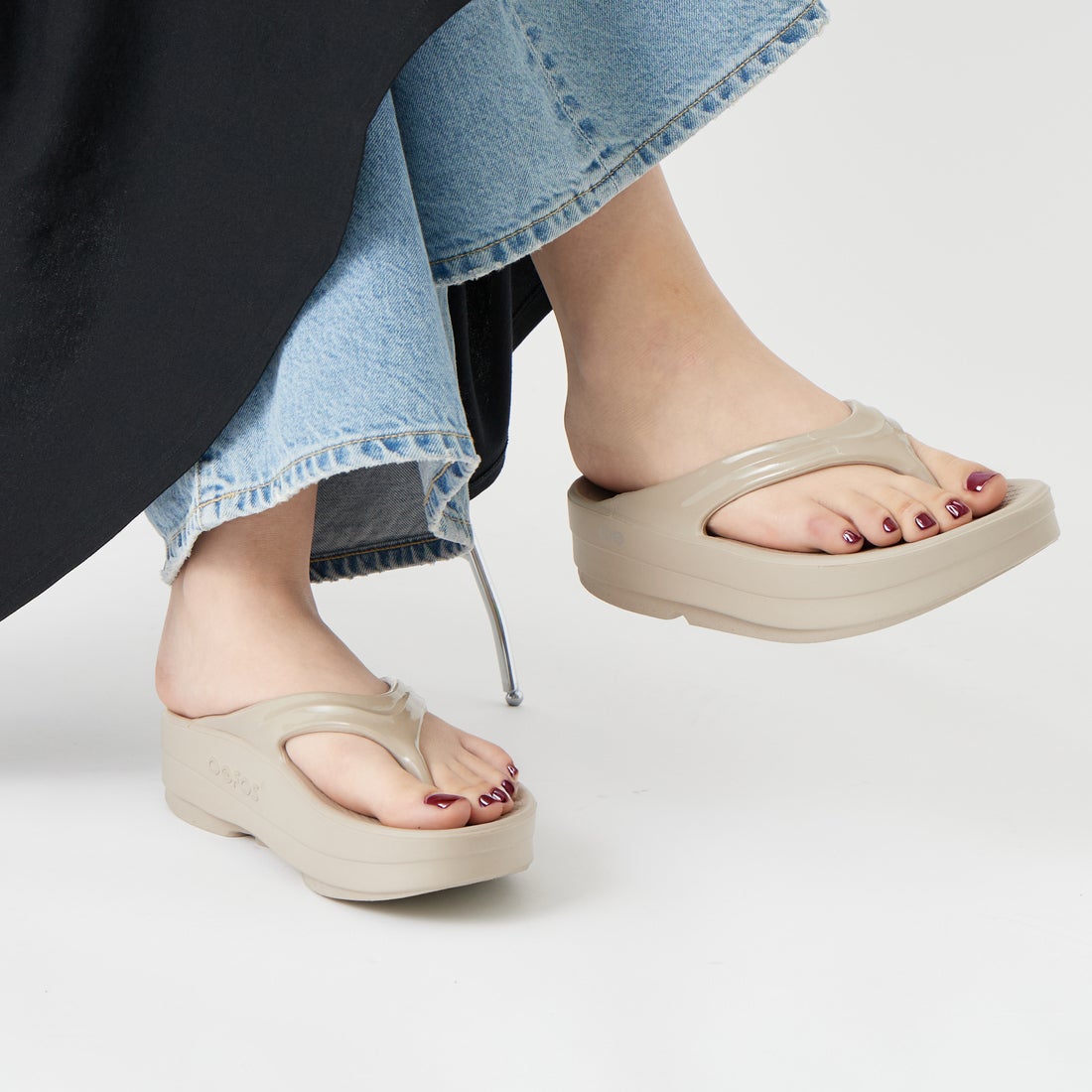 OOFOS [ウーフォス] OOMEGA(ウーメガ) [OOMEGA]｜ジーンズファクトリー
