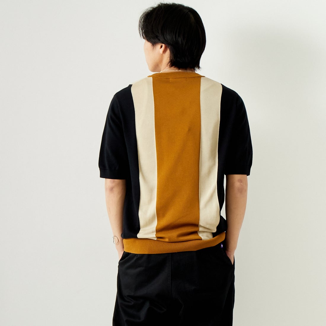 FRED PERRY [フレッドペリー] ストライプ ファインニットTシャツ [K7853] U57 BLK/OA &&モデル身長：179cm 着用サイズ：L&&