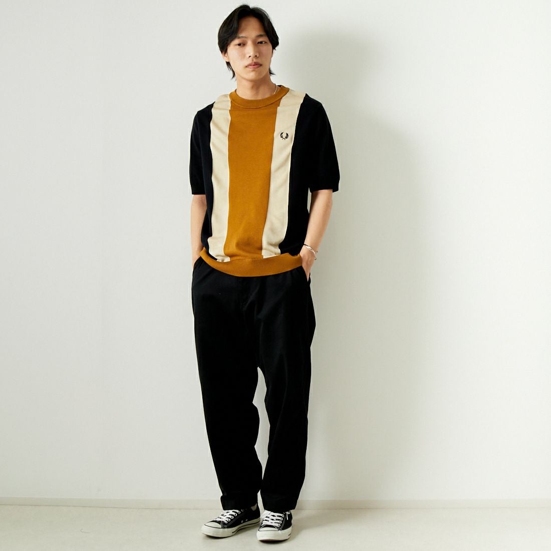FRED PERRY [フレッドペリー] ストライプ ファインニットTシャツ [K7853] U57 BLK/OA &&モデル身長：179cm 着用サイズ：L&&