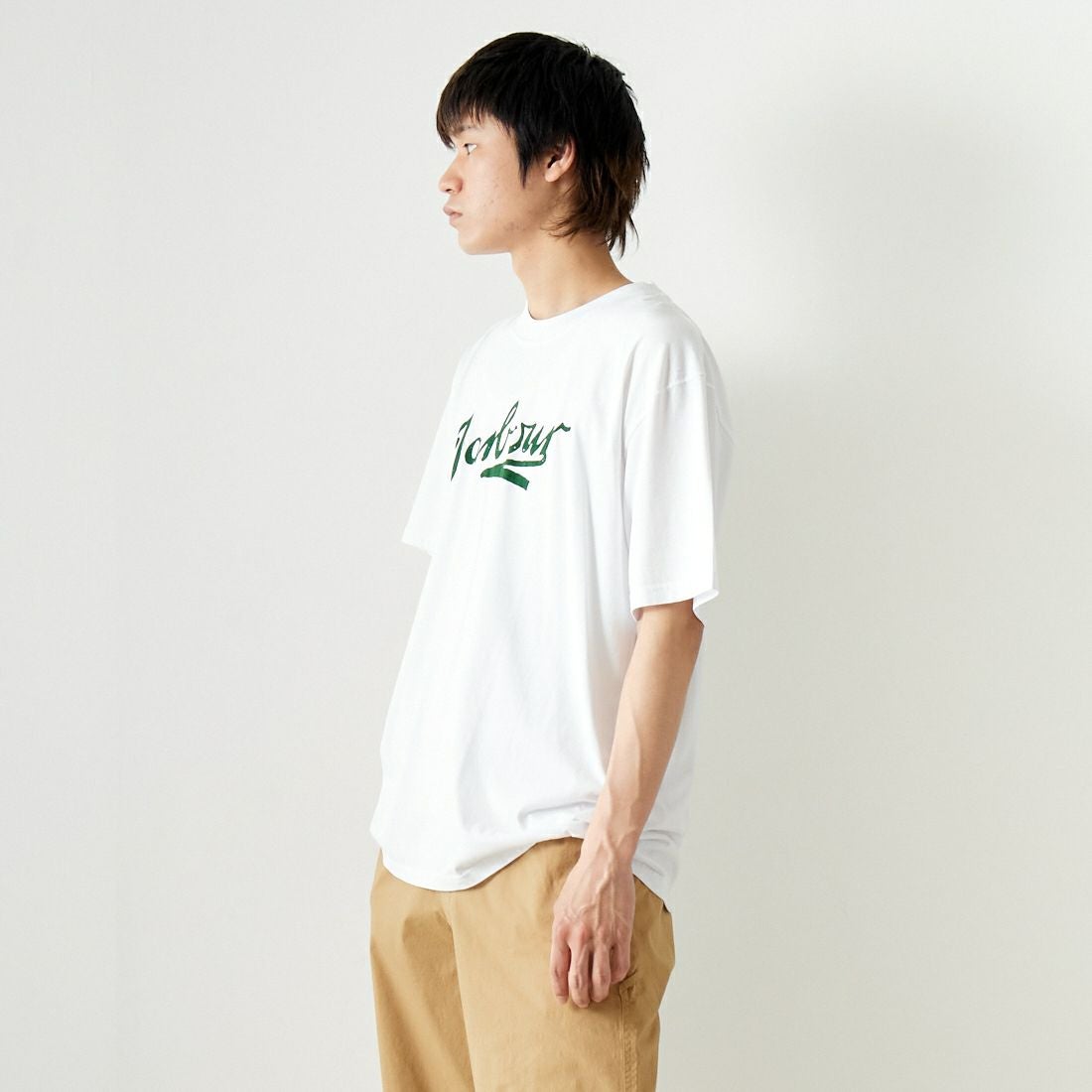 Barbour [バブアー] Grainger アーカイブ ロゴ リラックスフィット Tシャツ [MTS1259] WHITE &&モデル身長：182cm 着用サイズ：42&&