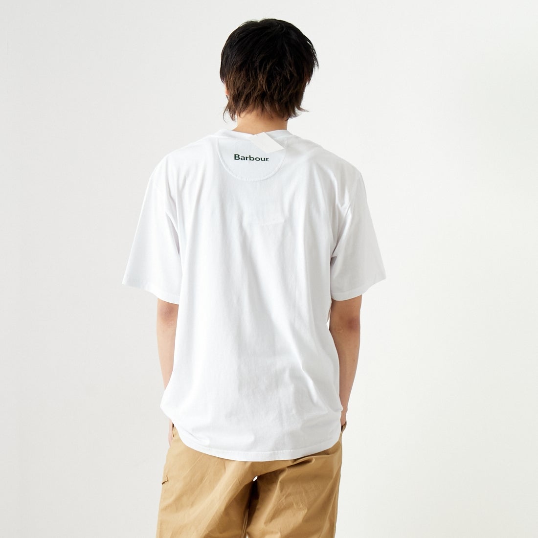 Barbour [バブアー] Grainger アーカイブ ロゴ リラックスフィット Tシャツ [MTS1259] WHITE &&モデル身長：182cm 着用サイズ：42&&