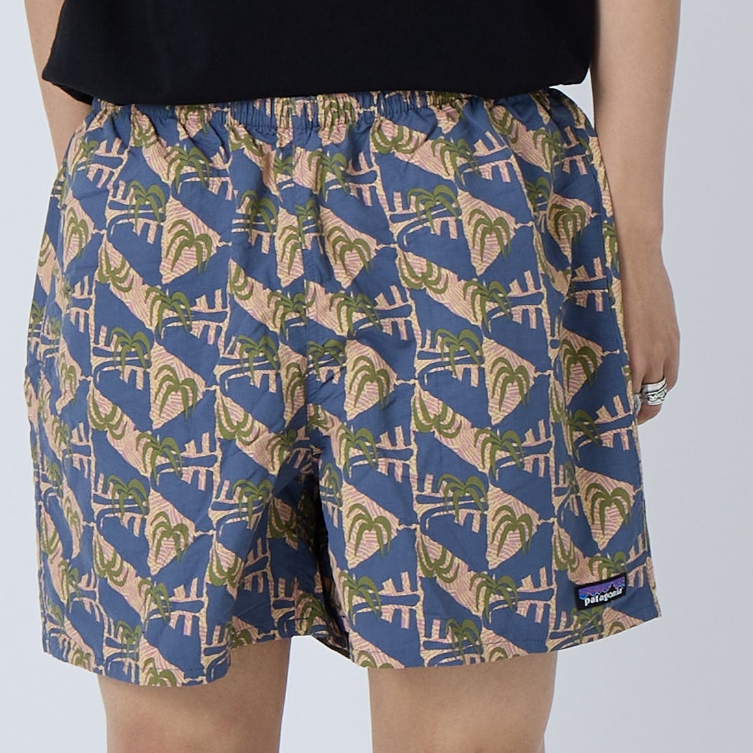 patagonia [パタゴニア] メンズ バギーズ ショーツ 5インチ [57022] JGDO &&モデル身長：179cm 着用サイズ：L&&