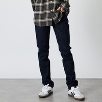 DARK BLUE&&モデル身長：175cm 着用サイズ：28&&