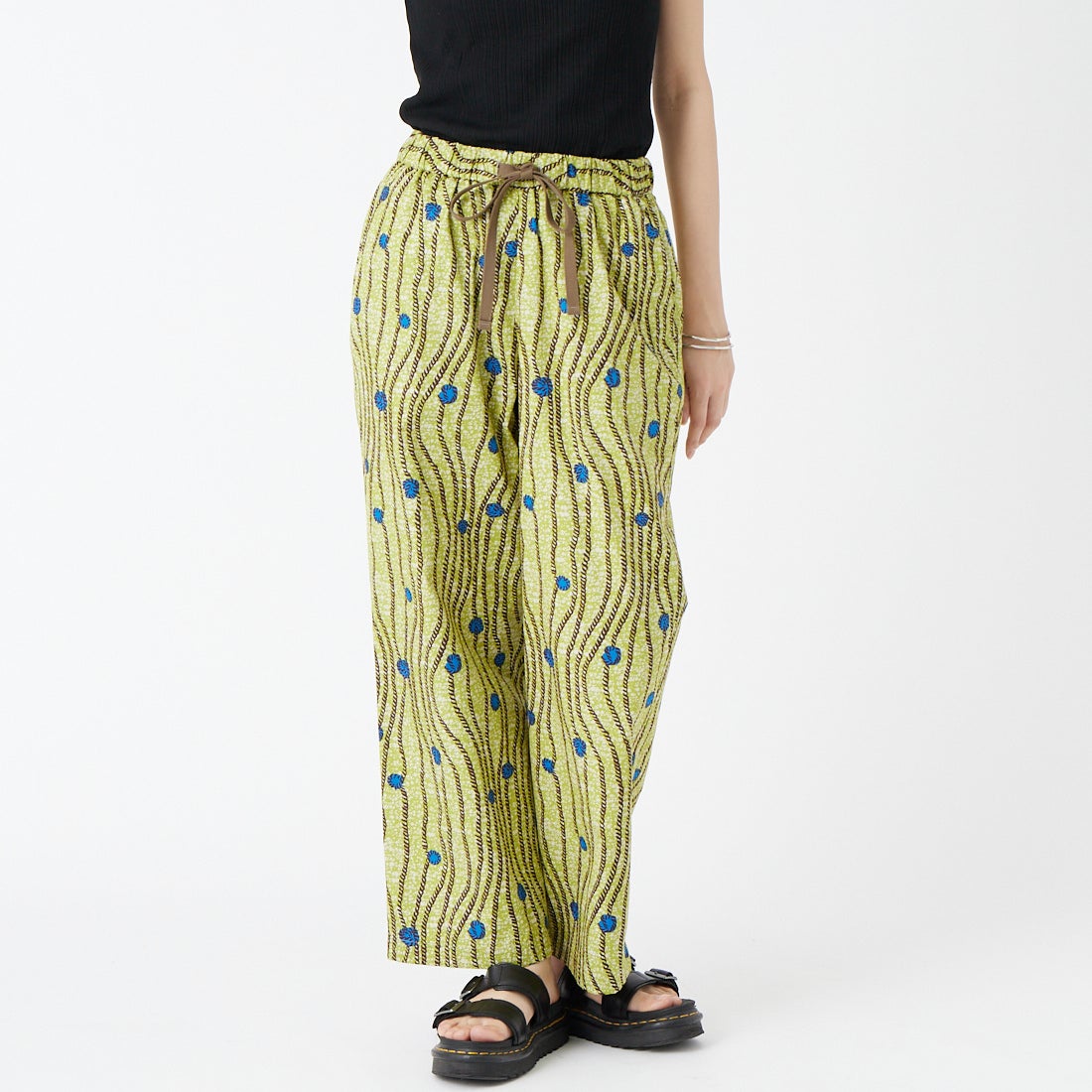 le glazik [ルグラジック] バティック柄プリント コットンイージーパンツ [LG-E0048BTK] LIME GREEN &&モデル身長：162cm 着用サイズ：34&&