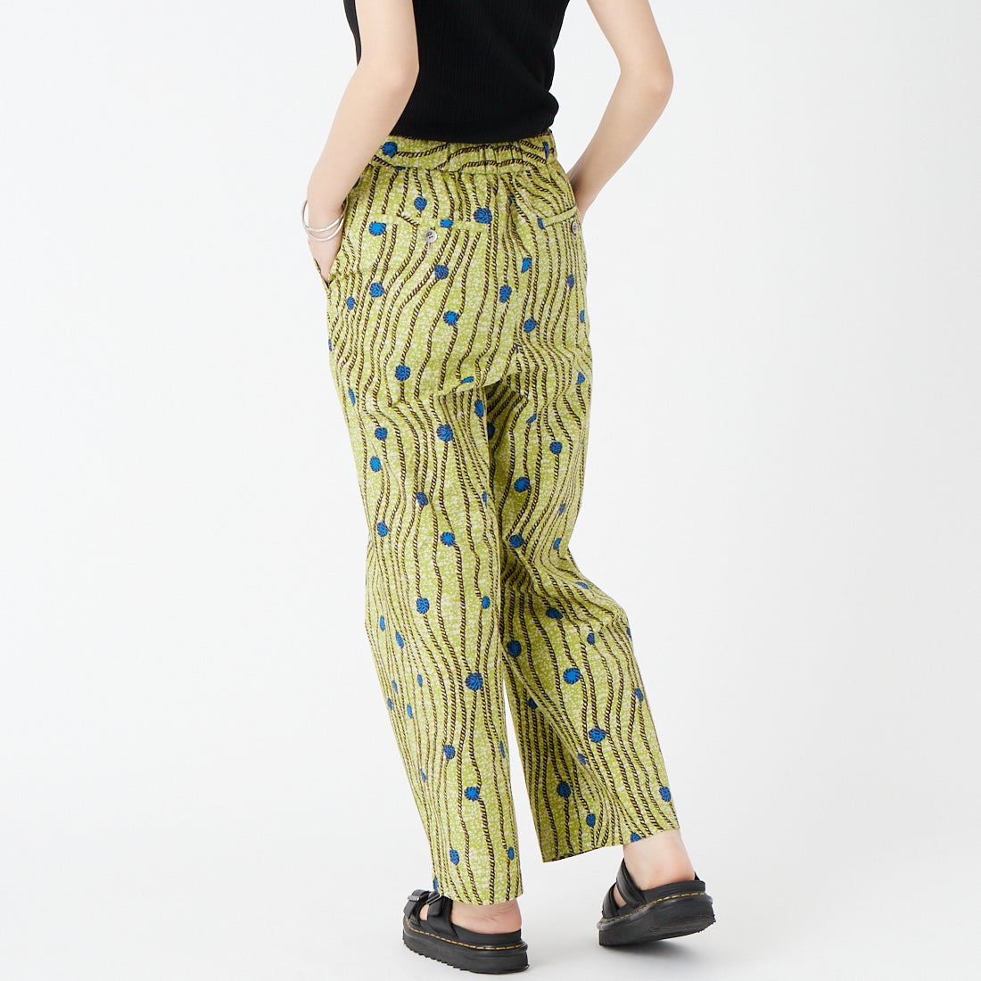 le glazik [ルグラジック] バティック柄プリント コットンイージーパンツ [LG-E0048BTK] LIME GREEN &&モデル身長：162cm 着用サイズ：34&&