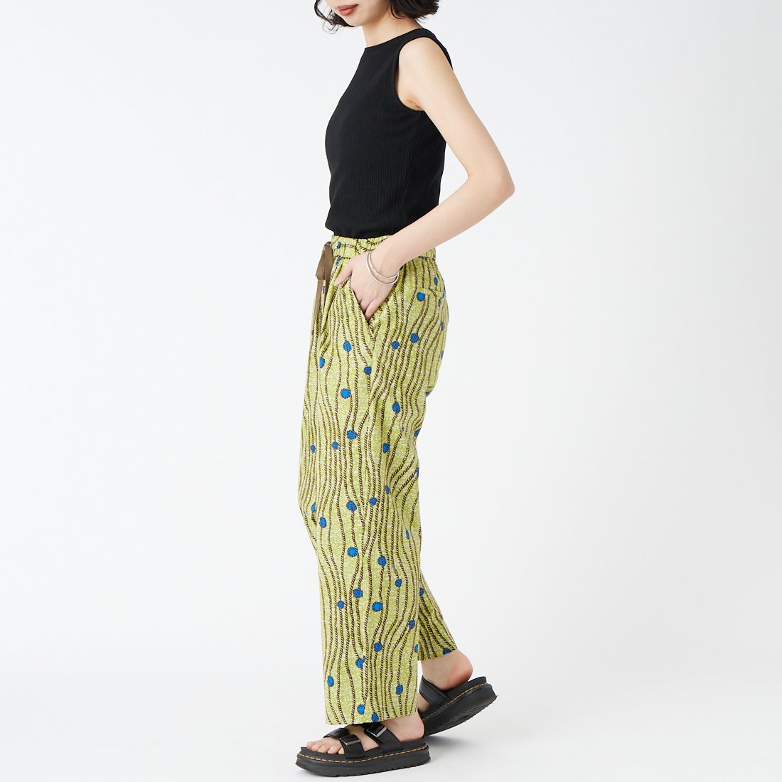 le glazik [ルグラジック] バティック柄プリント コットンイージーパンツ [LG-E0048BTK] LIME GREEN &&モデル身長：162cm 着用サイズ：34&&