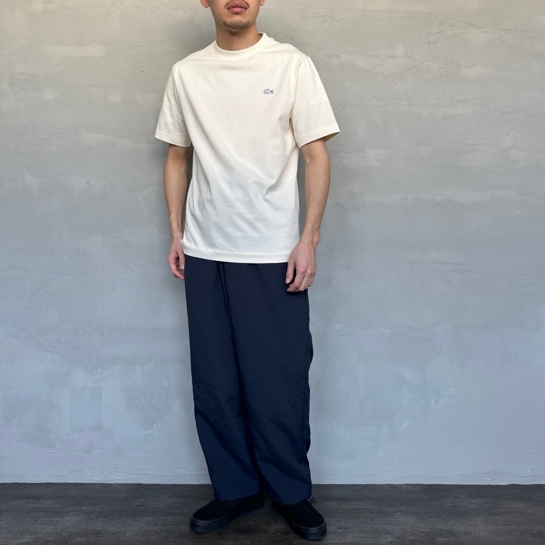 LACOSTE [ラコステ] クルーネックTシャツ [TH5582] XFJ ECRU &&モデル身長：168cm 着用サイズ：3&&