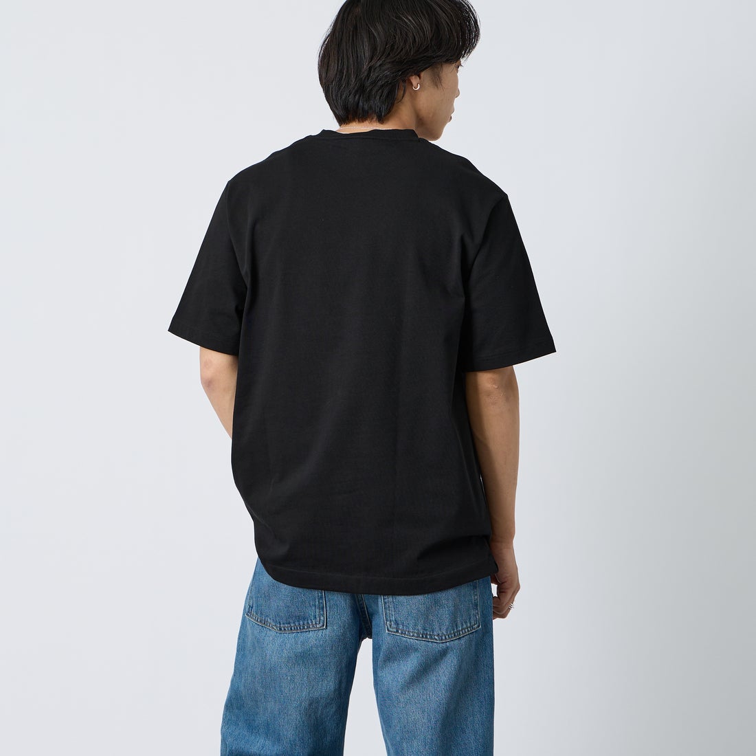 LACOSTE [ラコステ] クルーネックTシャツ [TH5582] 031 BLACK &&モデル身長：179cm 着用サイズ：6&&